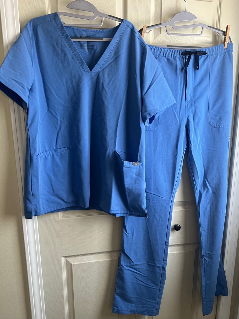 FIGS scrubs